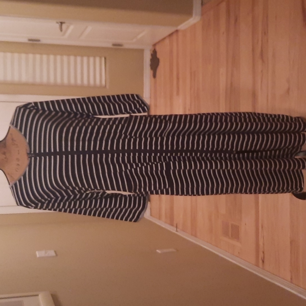 Ladies Loungers Dress Front Zipper with Small  Gray trim around neck line and sl